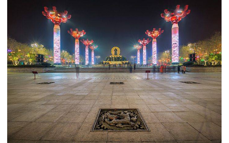 如何做廣場(chǎng)亮化能夠成為城市的一道亮麗風(fēng)景線？