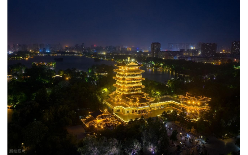 光影泉城，璀璨之夜——濟(jì)南夜景亮化工程點(diǎn)亮城市新名片